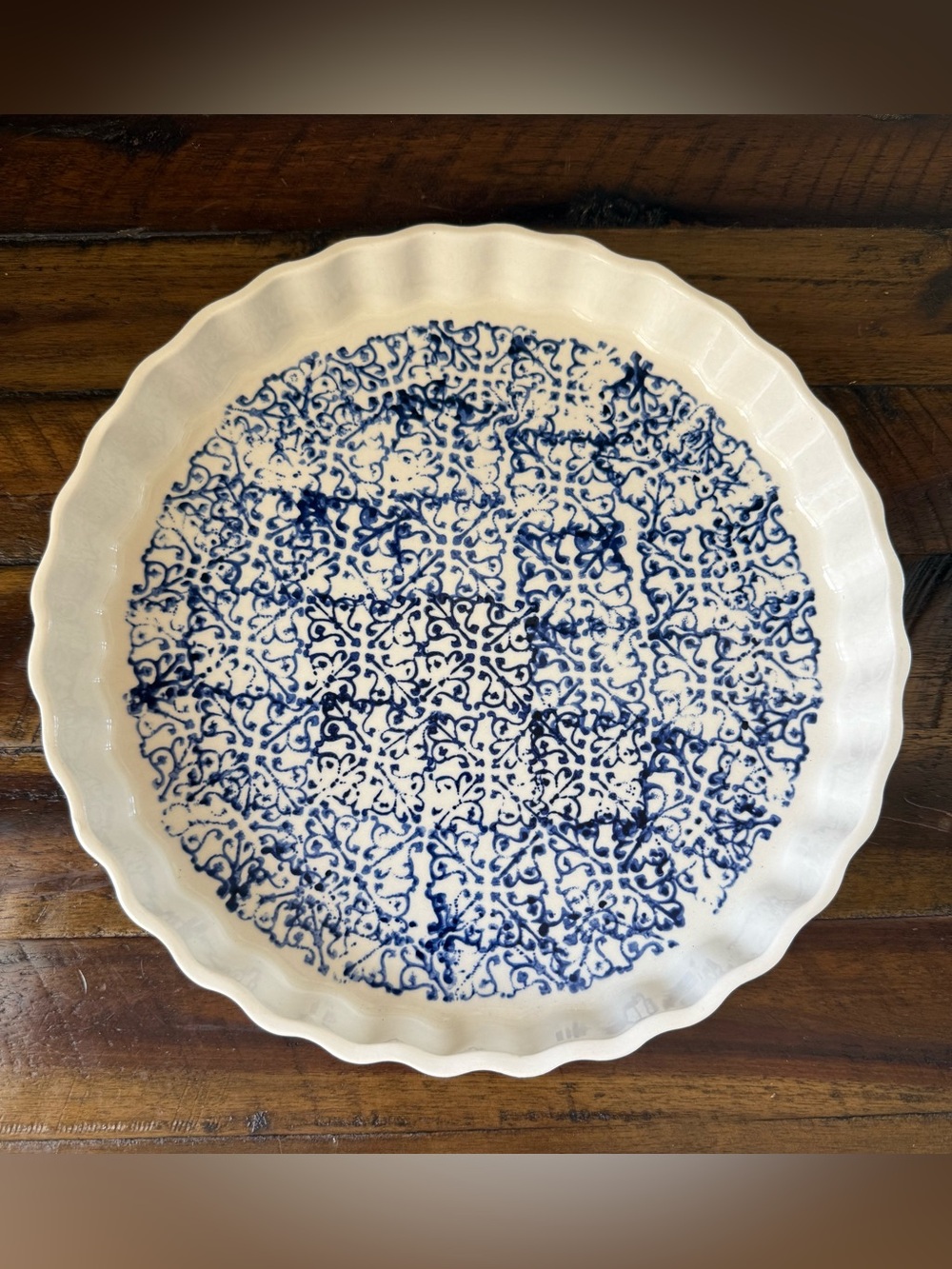 La tourtière d'Annette Stoneware Blue & White Hand Painted Artisanal Pie Plate